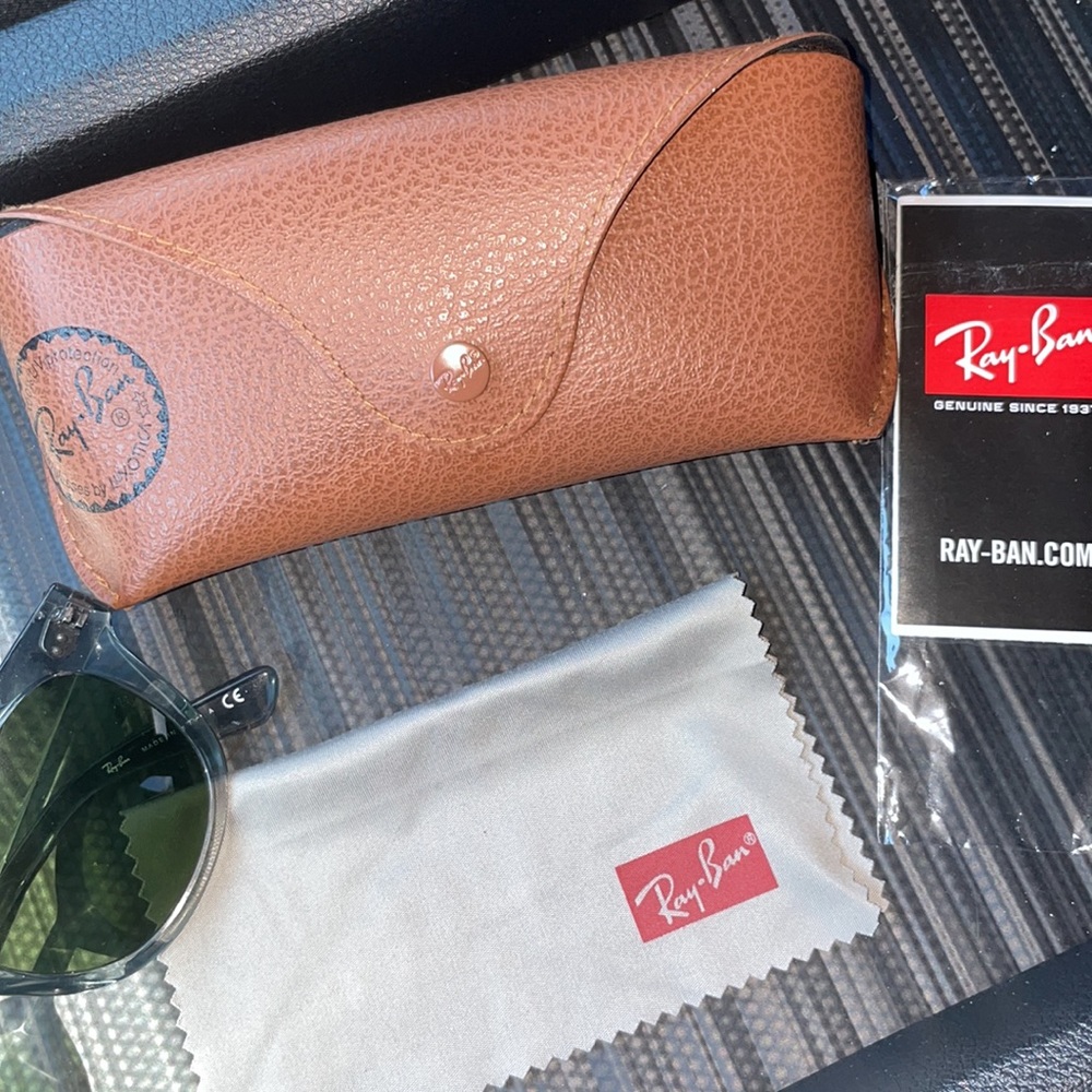 Ray-Bans - Picture 7 of 9